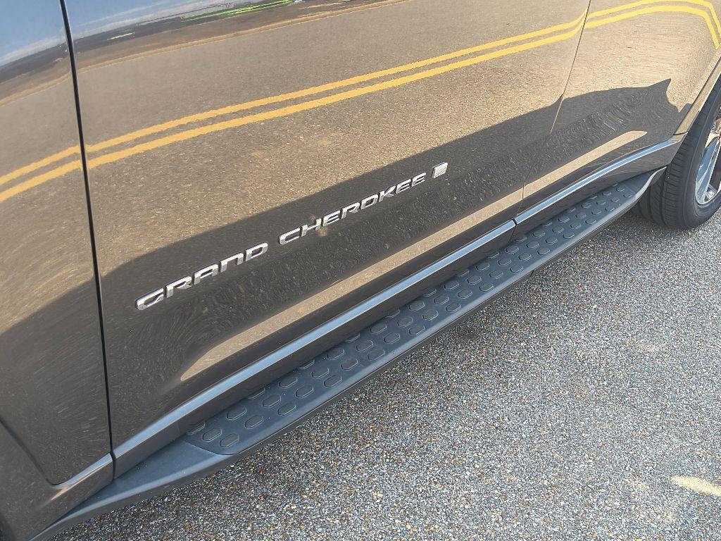 used 2022 Jeep Grand Cherokee L car, priced at $35,589