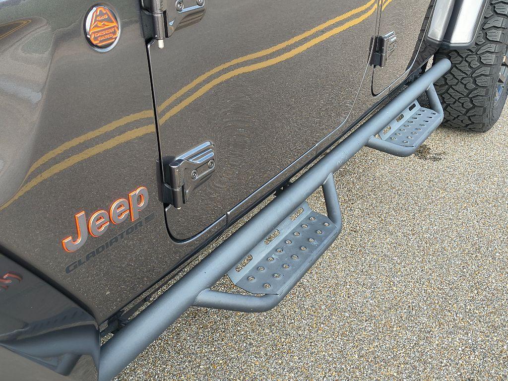 used 2023 Jeep Gladiator car