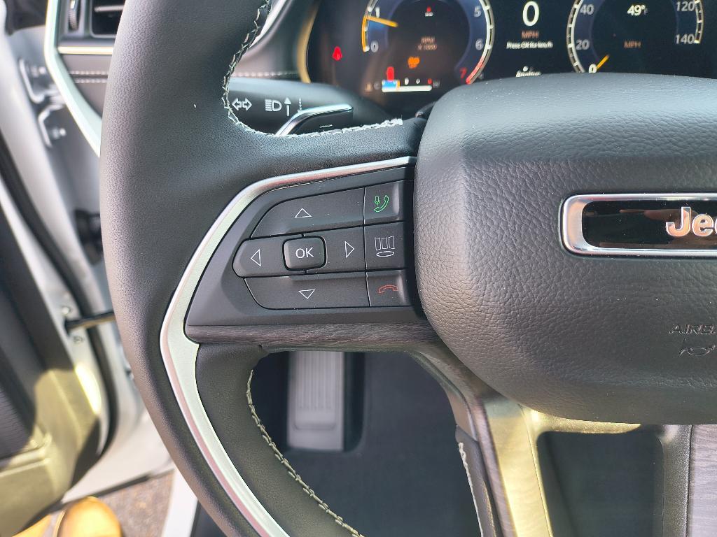 new 2025 Jeep Grand Cherokee L car, priced at $44,990