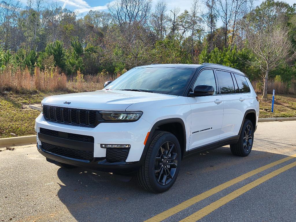 new 2025 Jeep Grand Cherokee L car, priced at $44,990