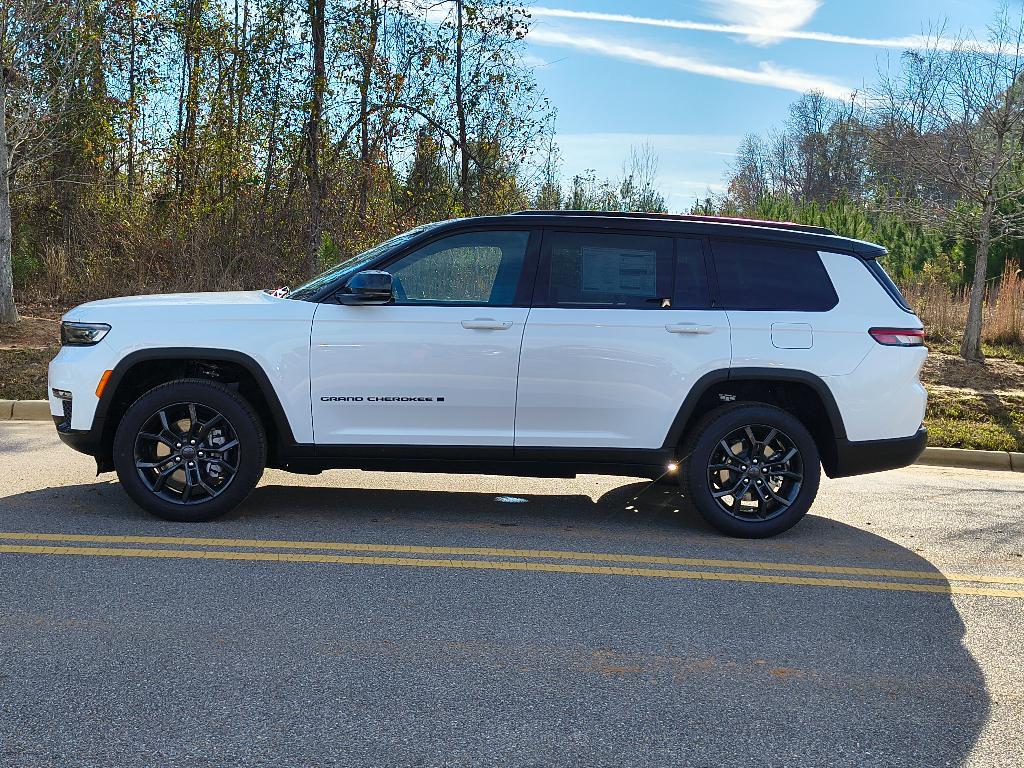 new 2025 Jeep Grand Cherokee L car, priced at $44,990