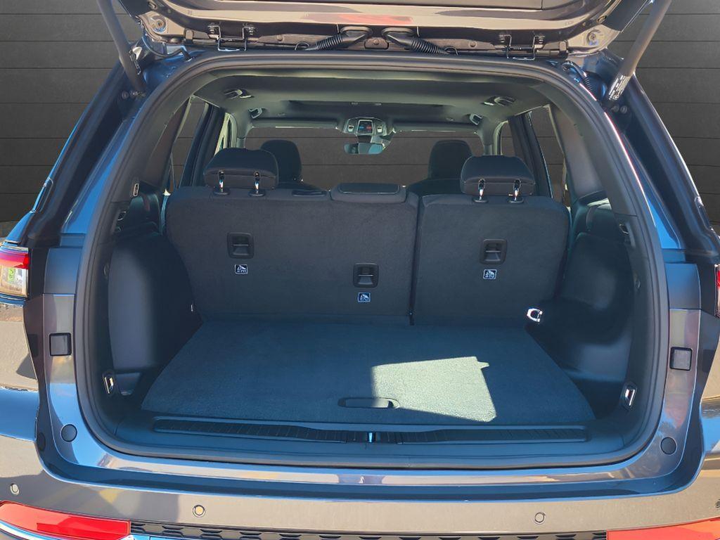 new 2025 Jeep Grand Cherokee car, priced at $37,829