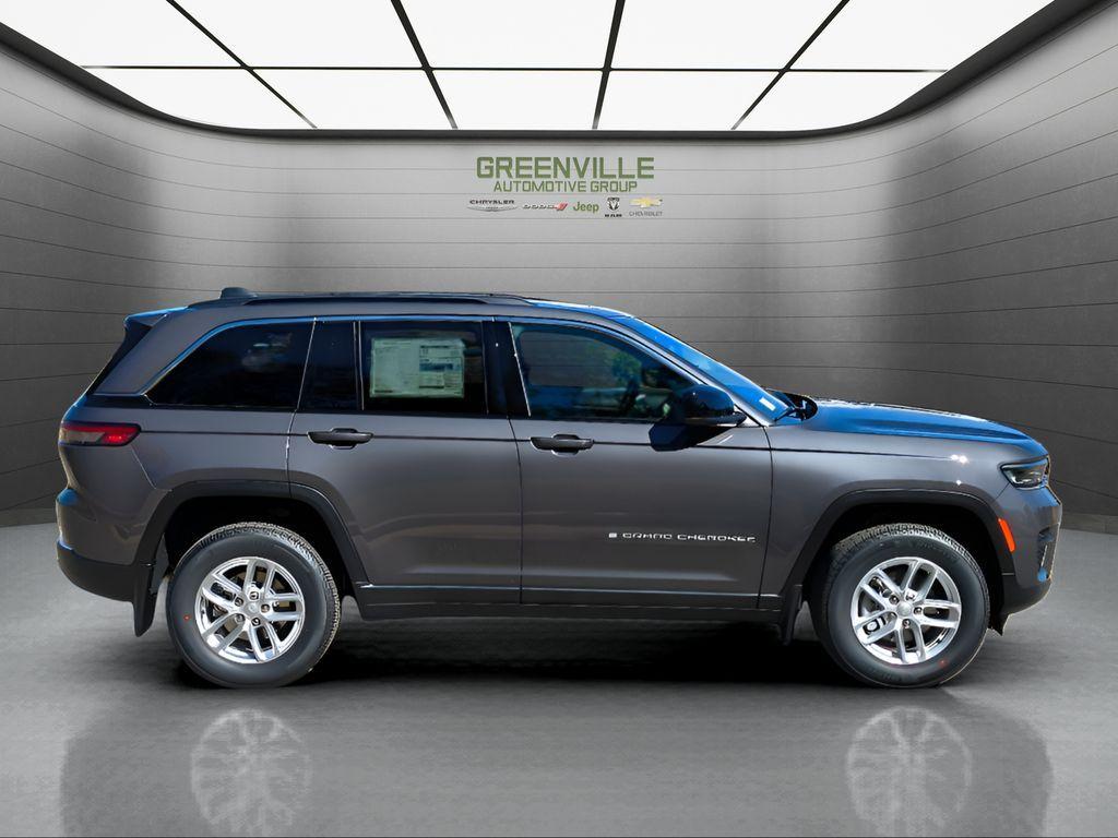 new 2025 Jeep Grand Cherokee car, priced at $37,829