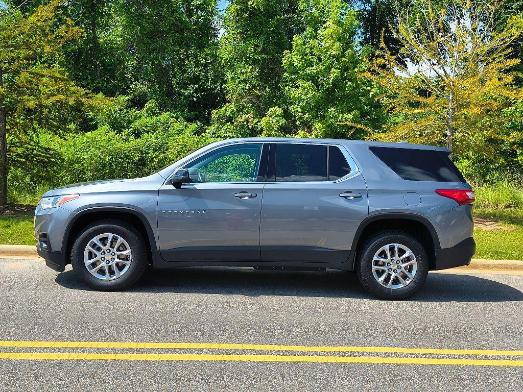 used 2021 Chevrolet Traverse car, priced at $21,798