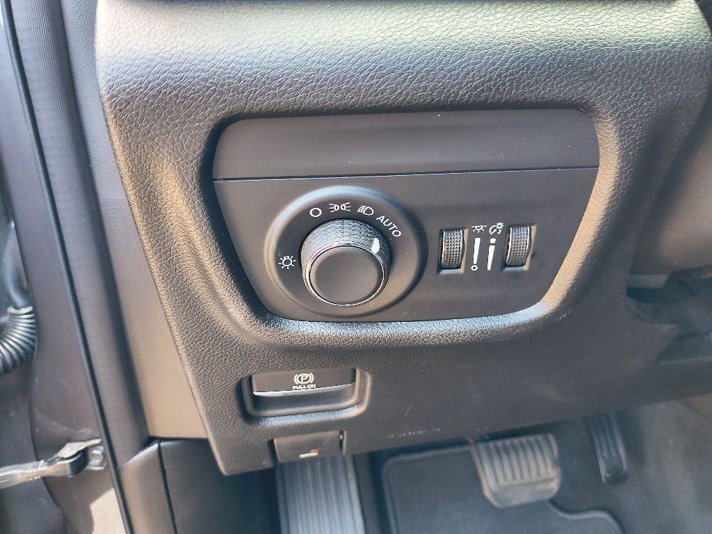 used 2024 Jeep Grand Cherokee L car, priced at $31,502