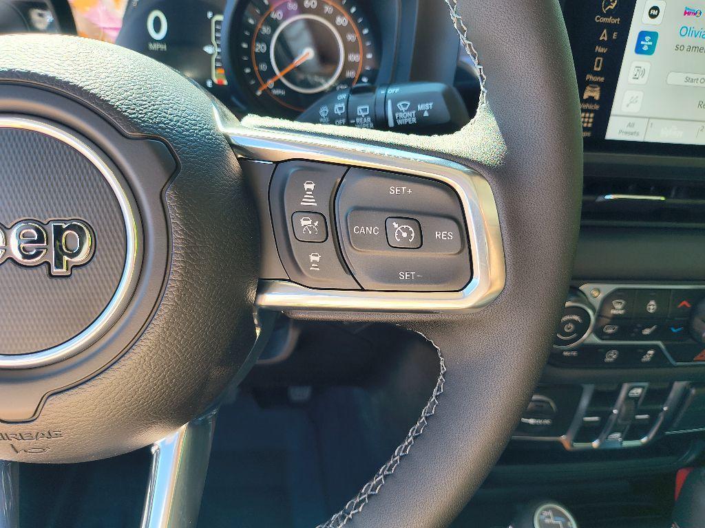 new 2025 Jeep Wrangler car, priced at $48,800