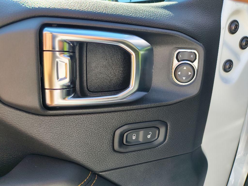 new 2025 Jeep Wrangler car, priced at $48,800