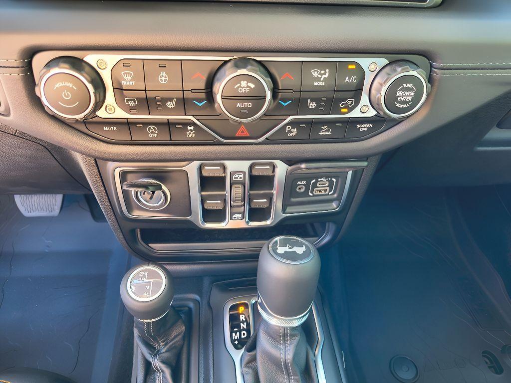 new 2025 Jeep Wrangler car, priced at $49,525