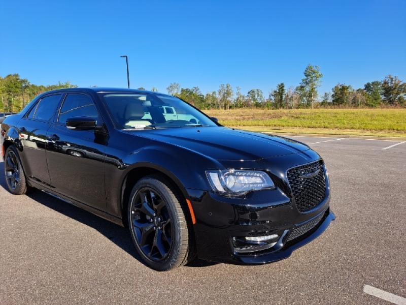 used 2022 Chrysler 300 car, priced at $28,903