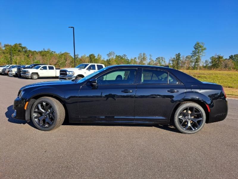 used 2022 Chrysler 300 car, priced at $28,903