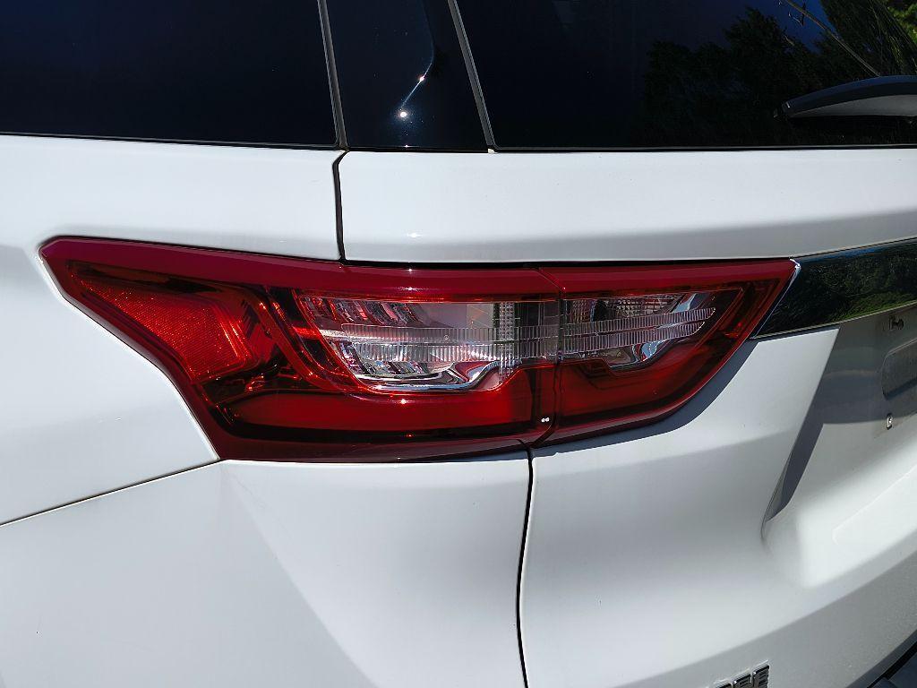 used 2021 Chevrolet Traverse car