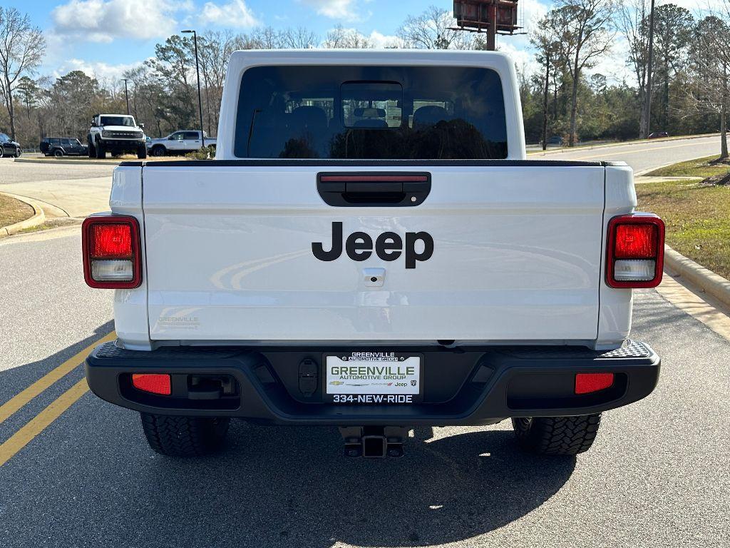 new 2025 Jeep Gladiator car, priced at $44,640