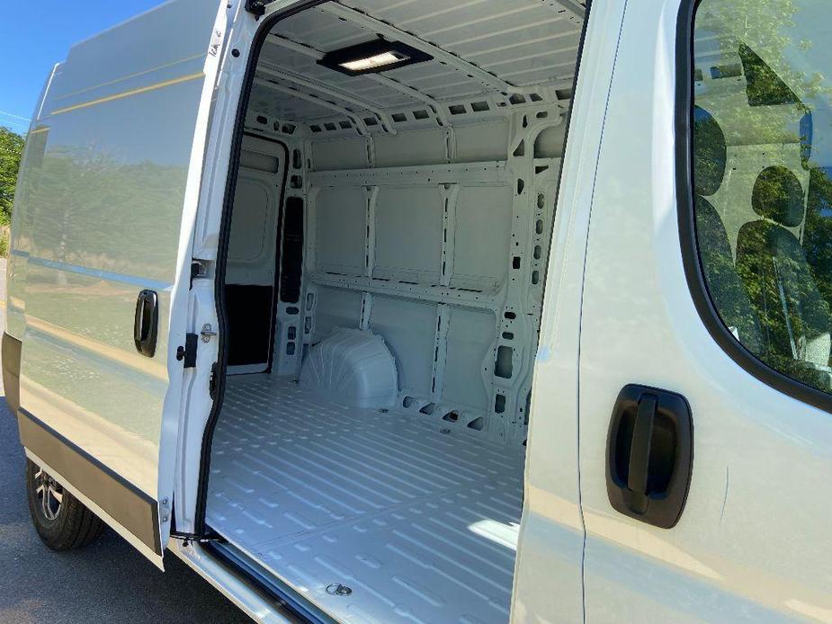 new 2024 Ram ProMaster 3500 car, priced at $44,965