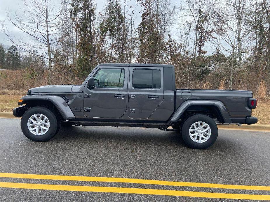 new 2023 Jeep Gladiator car, priced at $42,695