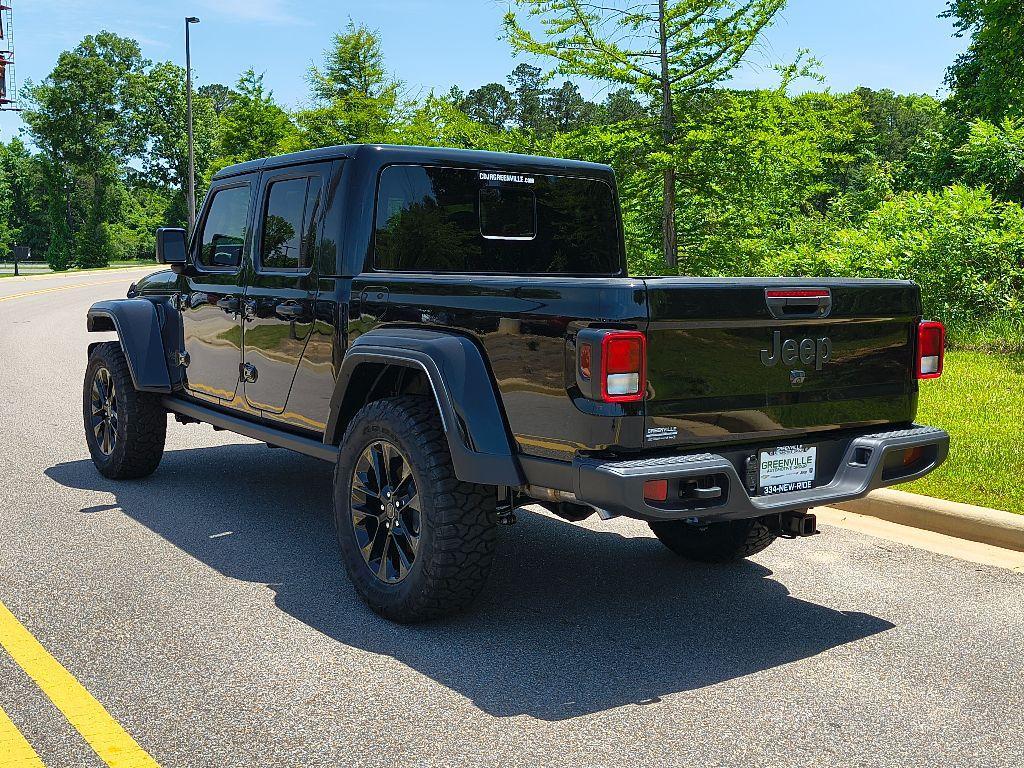 new 2025 Jeep Gladiator car, priced at $42,913