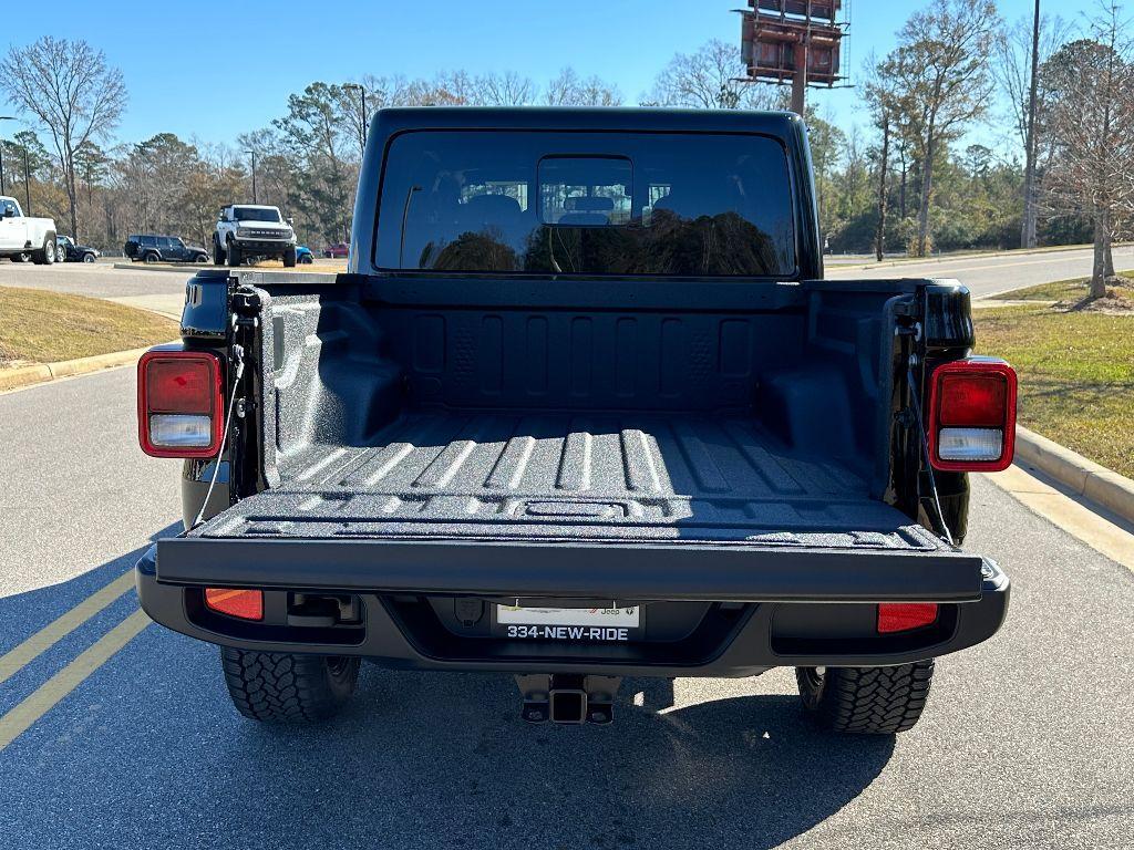 new 2025 Jeep Gladiator car, priced at $45,235