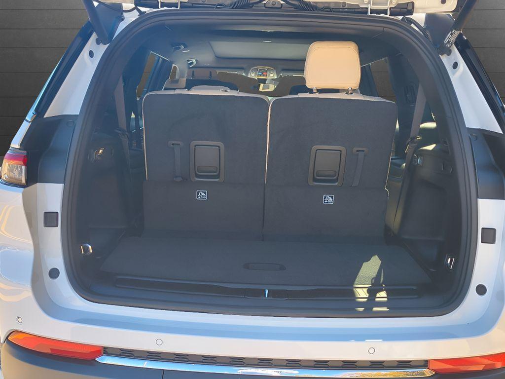 new 2025 Jeep Grand Cherokee L car, priced at $41,515