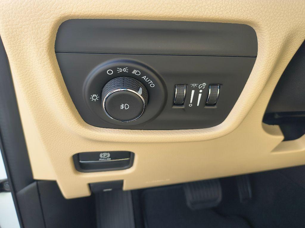 new 2025 Jeep Grand Cherokee L car, priced at $41,515