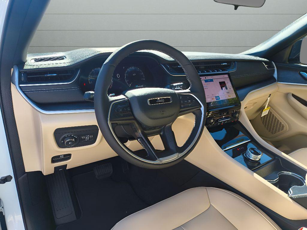 new 2025 Jeep Grand Cherokee L car, priced at $41,515