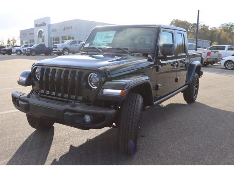 new 2023 Jeep Gladiator car, priced at $44,812