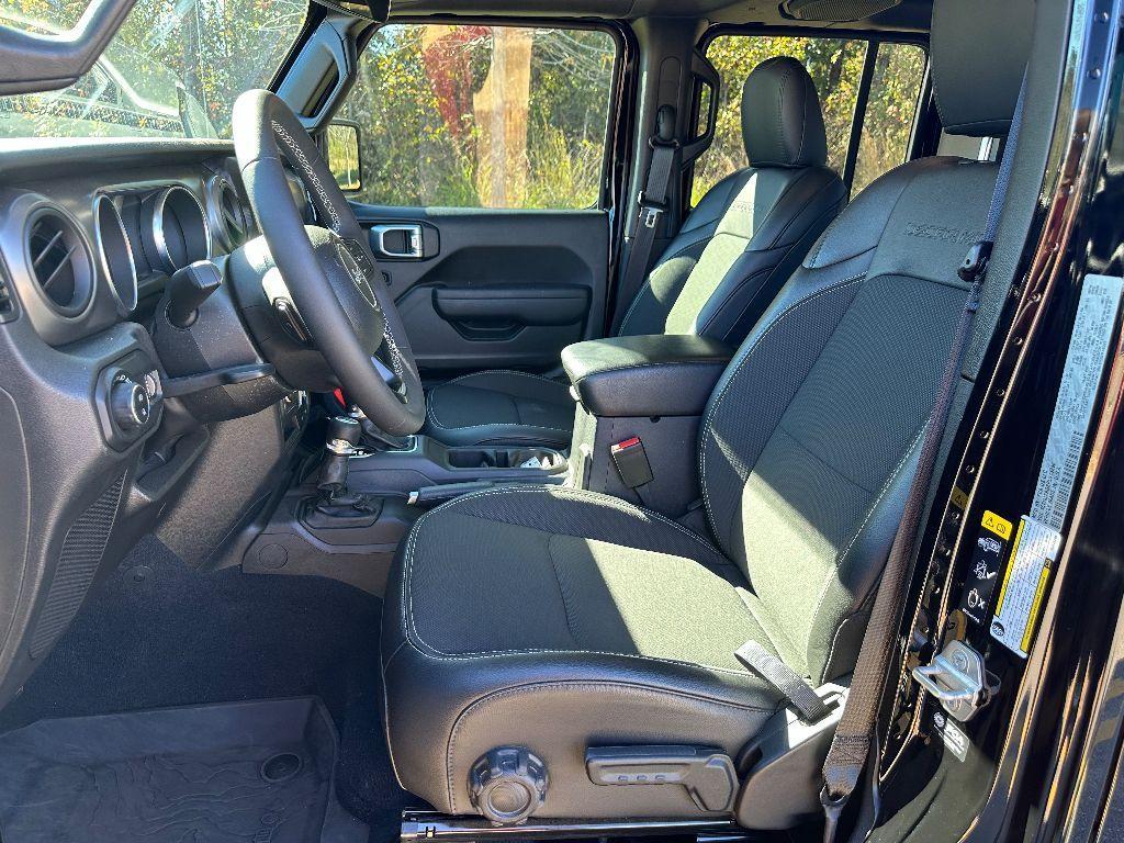 new 2023 Jeep Gladiator car, priced at $43,995