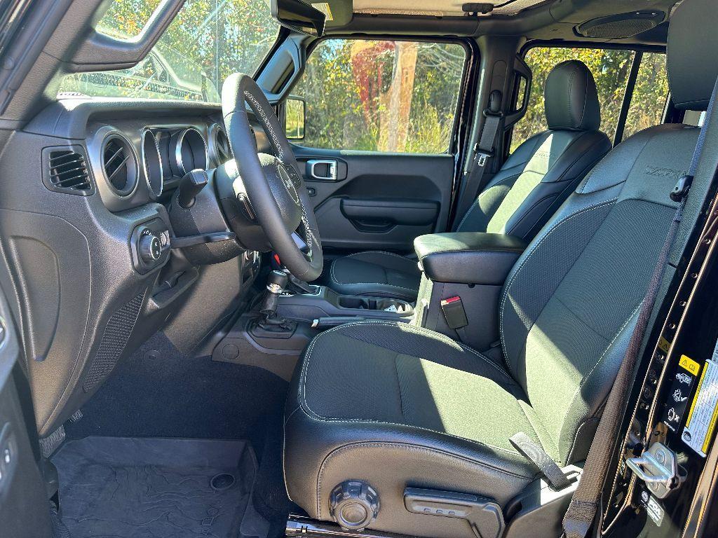 new 2023 Jeep Gladiator car, priced at $43,995