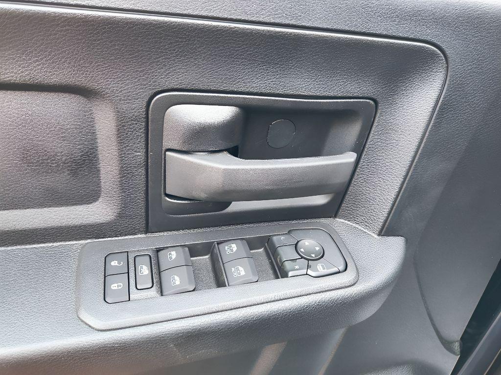 new 2025 Ram 3500 car, priced at $66,675