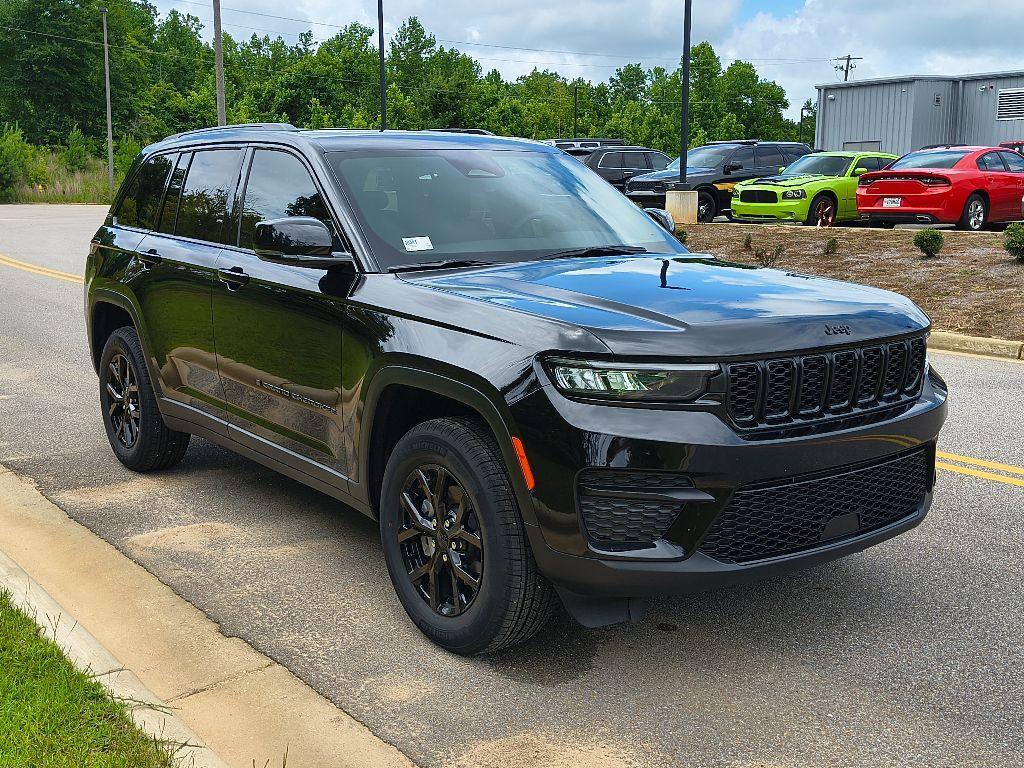 new 2025 Jeep Grand Cherokee car, priced at $37,955