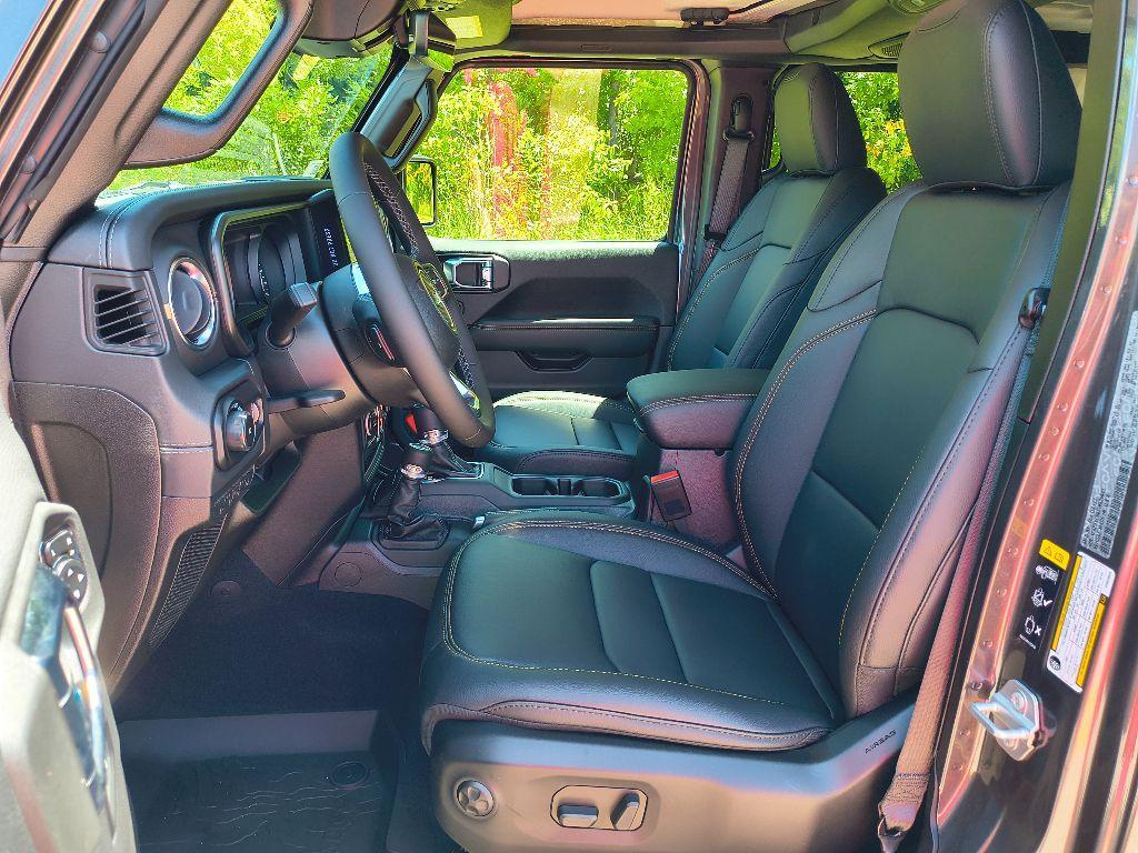 new 2025 Jeep Wrangler car, priced at $49,997
