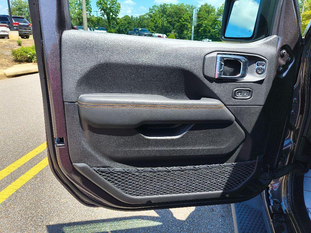 new 2025 Jeep Wrangler car, priced at $49,997