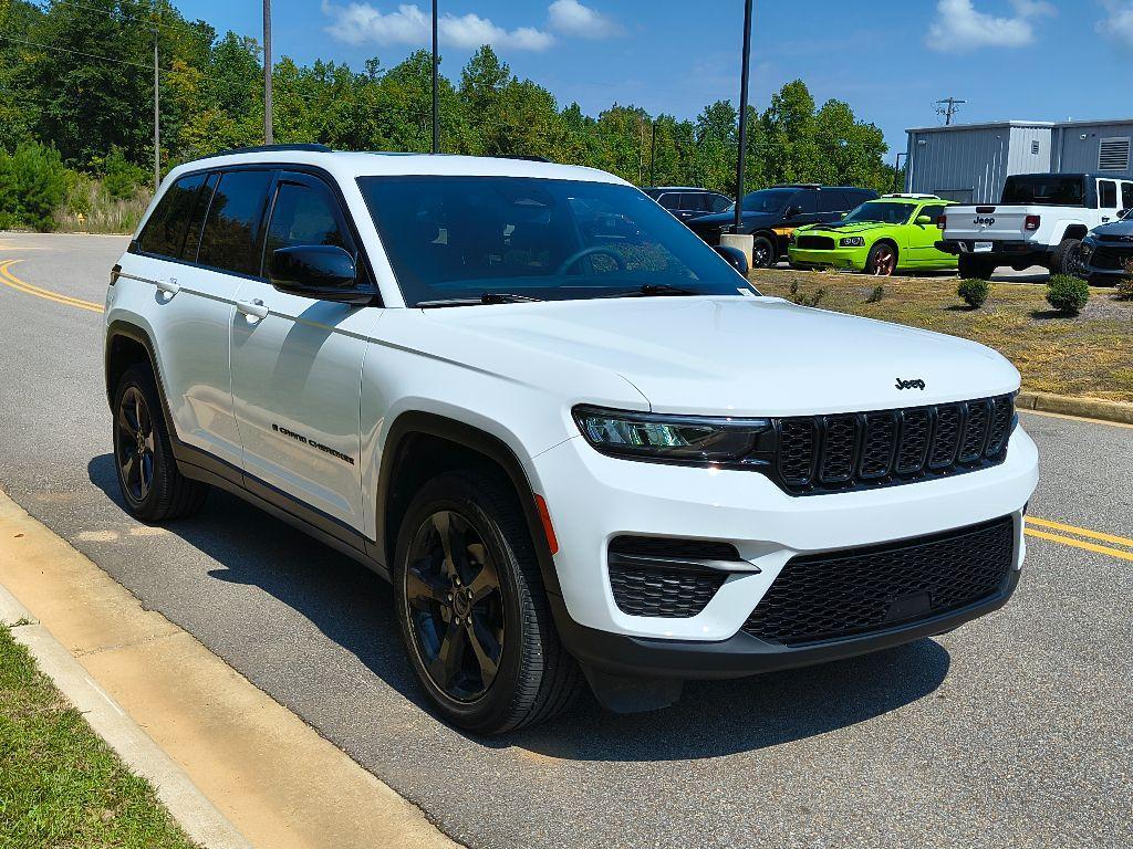 used 2023 Jeep Grand Cherokee car, priced at $34,999