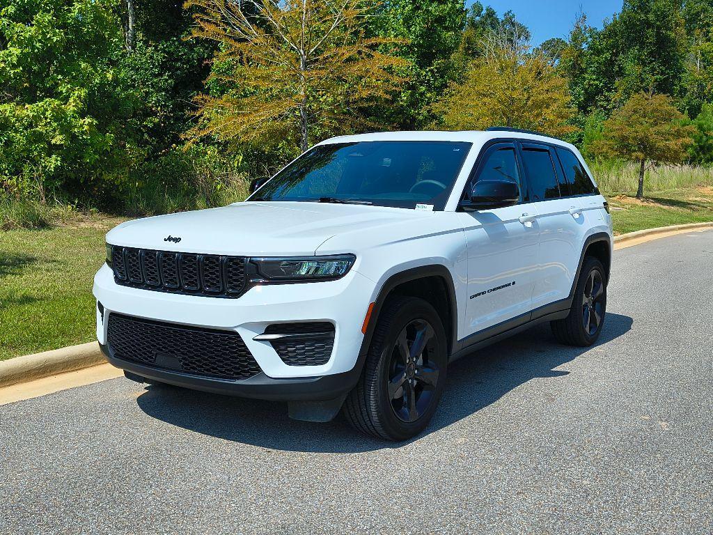 used 2023 Jeep Grand Cherokee car, priced at $34,999