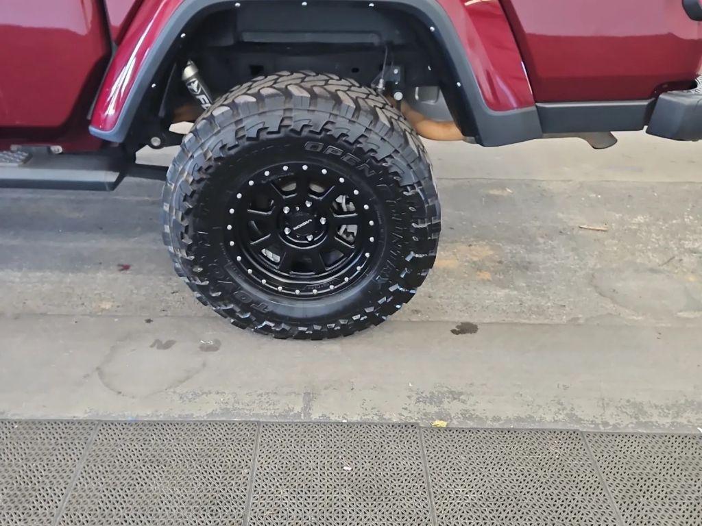 used 2021 Jeep Gladiator car, priced at $32,899