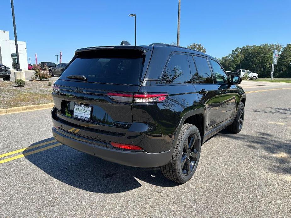 new 2025 Jeep Grand Cherokee car, priced at $45,535