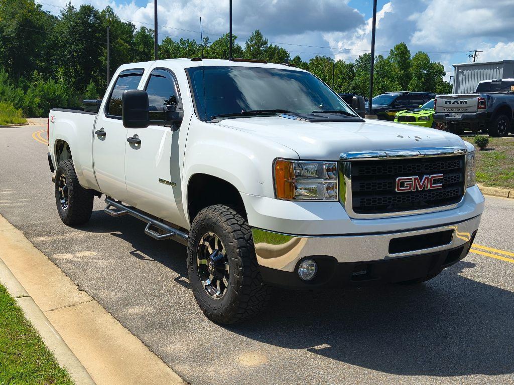 used 2013 GMC Sierra 2500 car, priced at $18,442