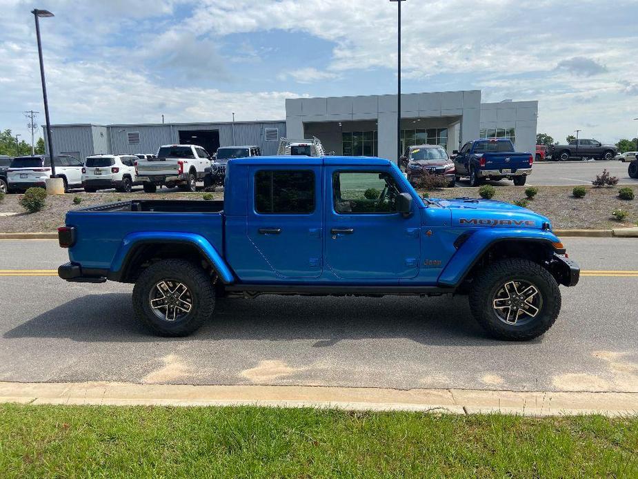 new 2024 Jeep Gladiator car, priced at $59,997