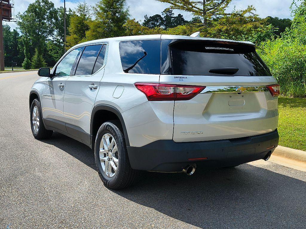 used 2021 Chevrolet Traverse car, priced at $24,859