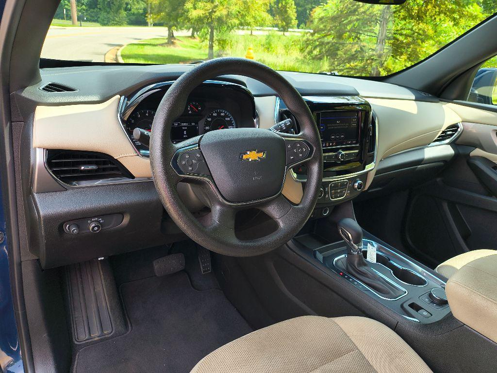 used 2022 Chevrolet Traverse car, priced at $19,863