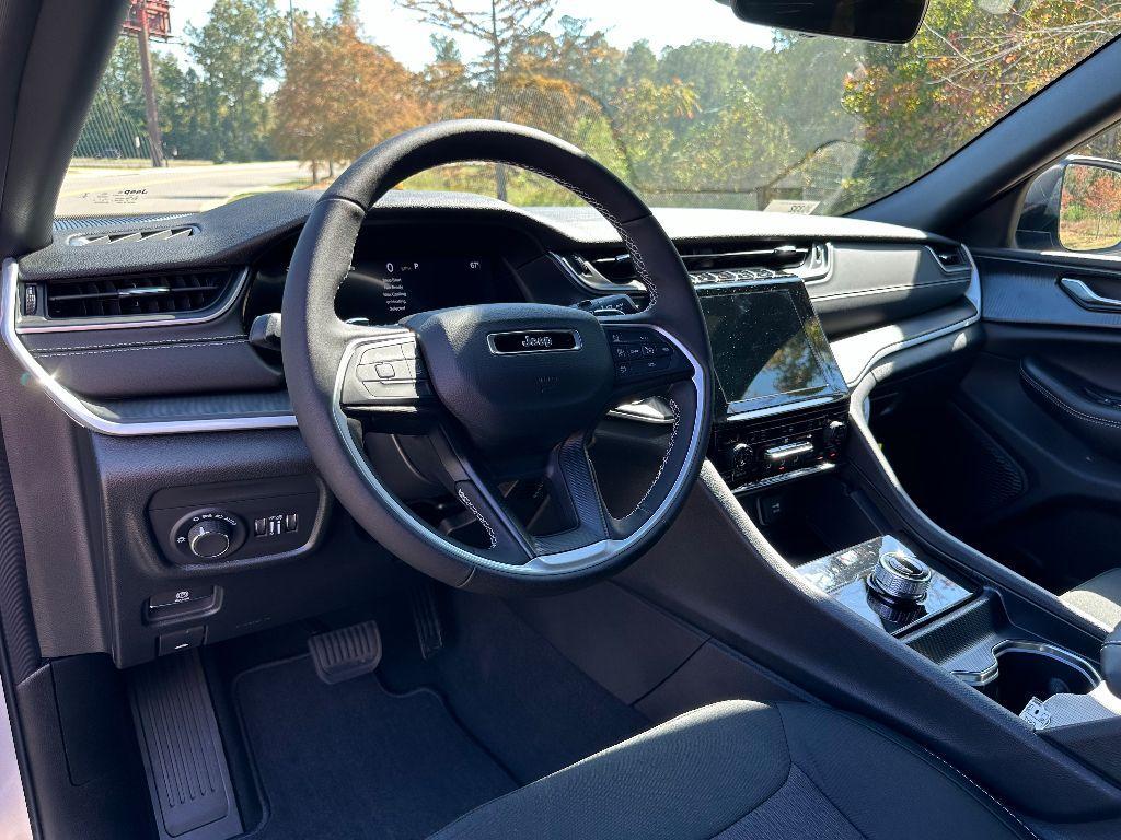 new 2025 Jeep Grand Cherokee car, priced at $34,903