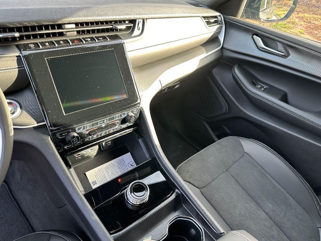 new 2025 Jeep Grand Cherokee L car, priced at $38,996