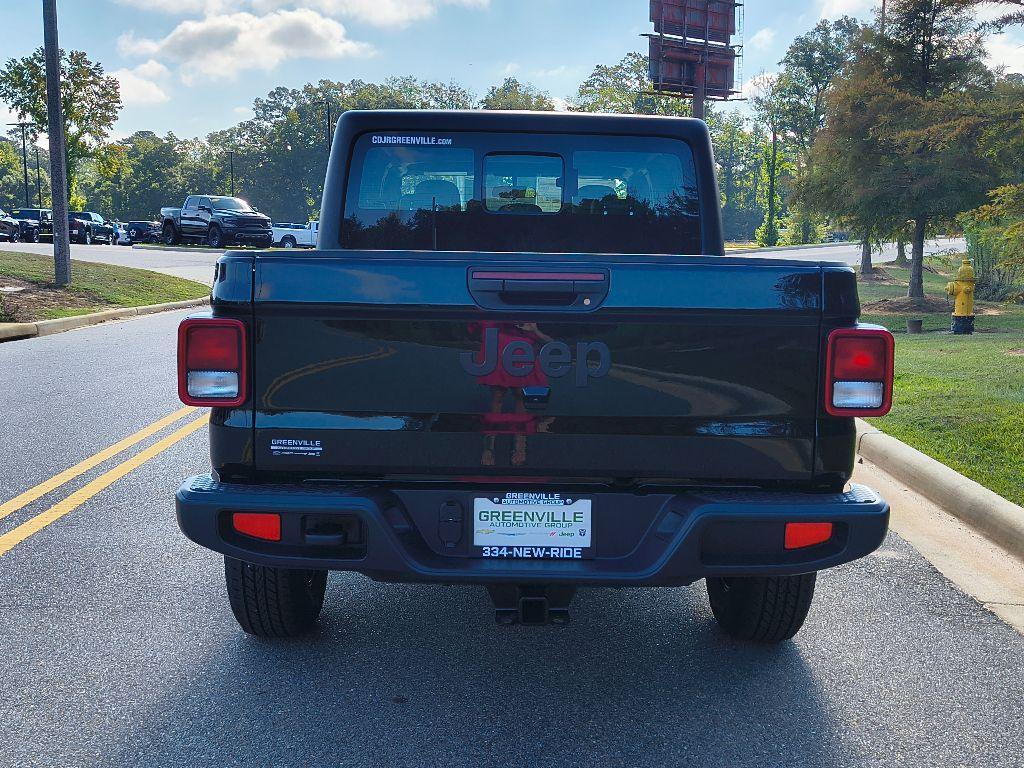 new 2025 Jeep Gladiator car, priced at $41,270