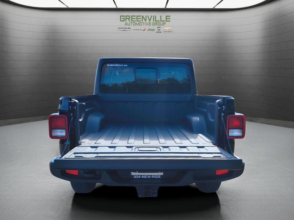 new 2025 Jeep Gladiator car, priced at $41,270