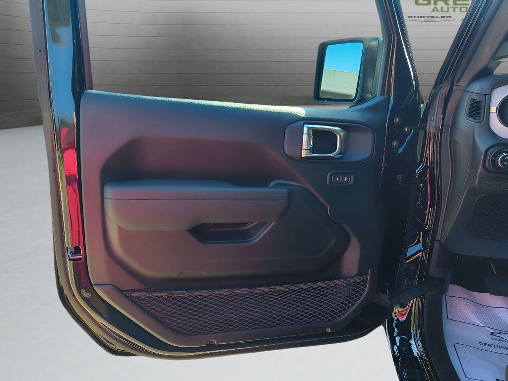 new 2025 Jeep Gladiator car, priced at $41,270