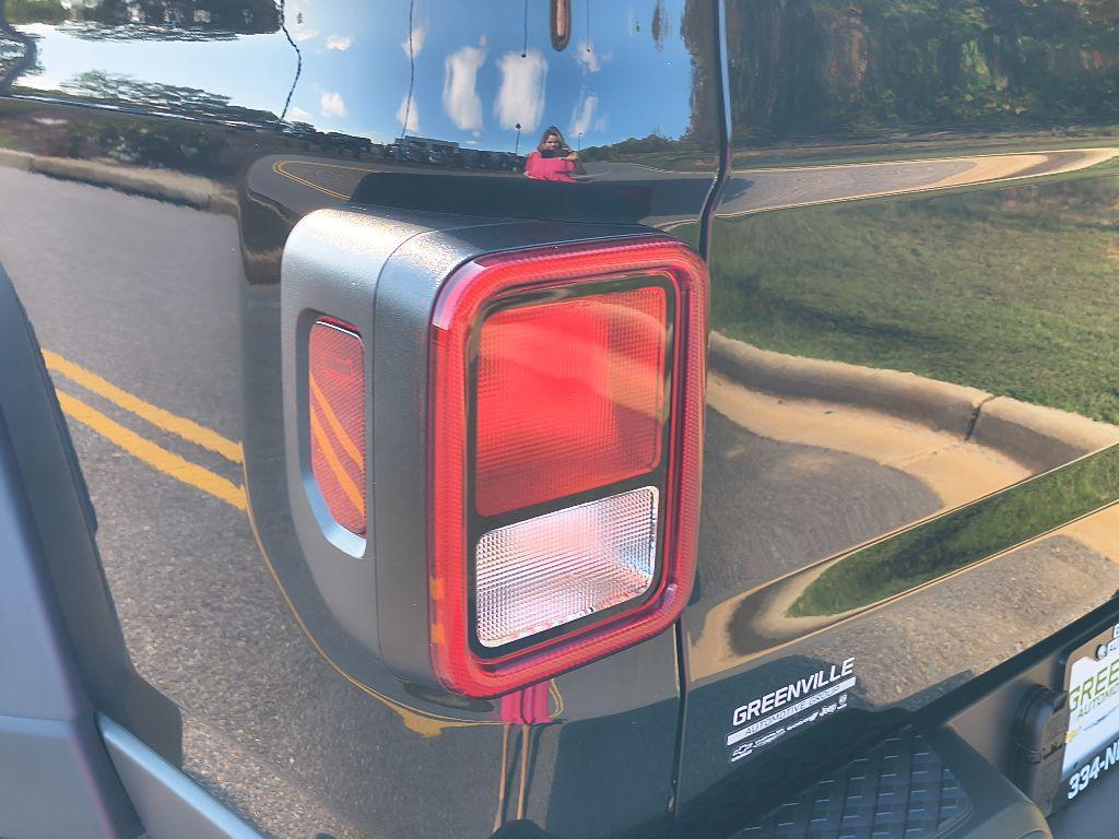 new 2025 Jeep Gladiator car, priced at $41,270