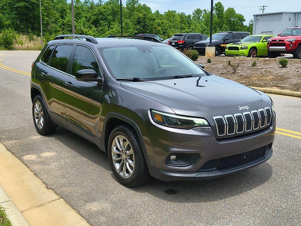 used 2022 Jeep Cherokee car, priced at $19,910