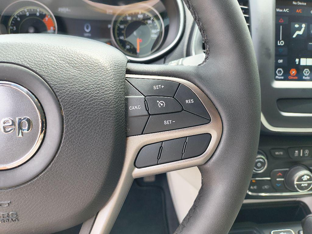 used 2022 Jeep Cherokee car, priced at $19,910