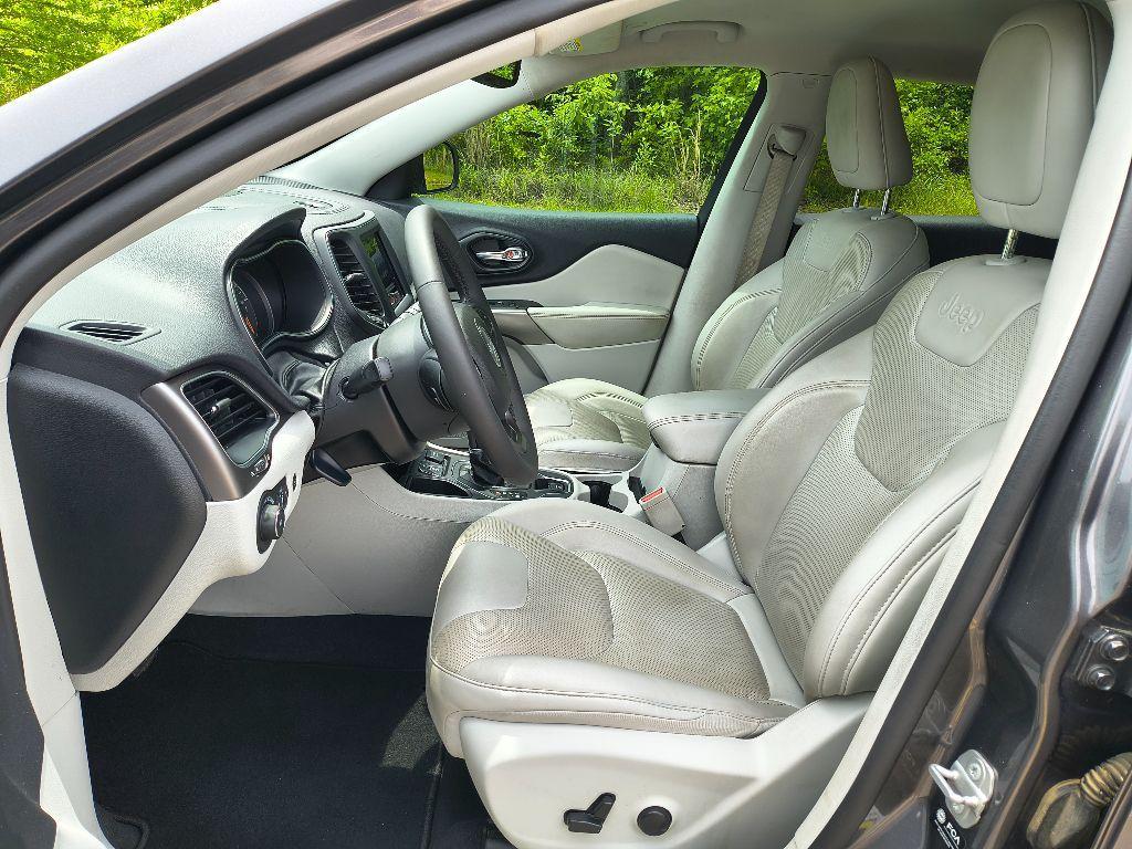 used 2022 Jeep Cherokee car, priced at $19,910