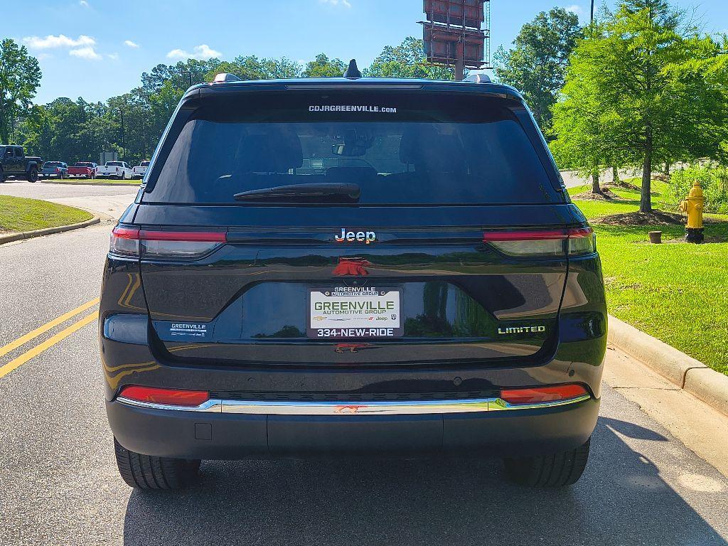 used 2022 Jeep Grand Cherokee car, priced at $32,773