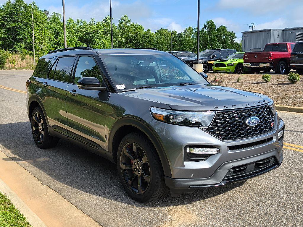 used 2023 Ford Explorer car, priced at $44,913