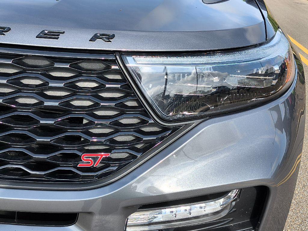 used 2023 Ford Explorer car, priced at $44,913